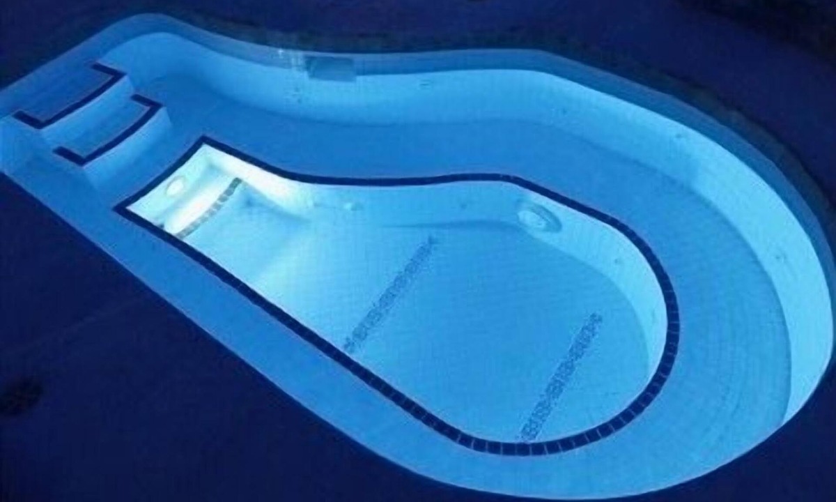 Village North Apartment | Whistler Village - Pool - Hot tub - walk to lifts - Tyndall Stone Lodge - BBQ