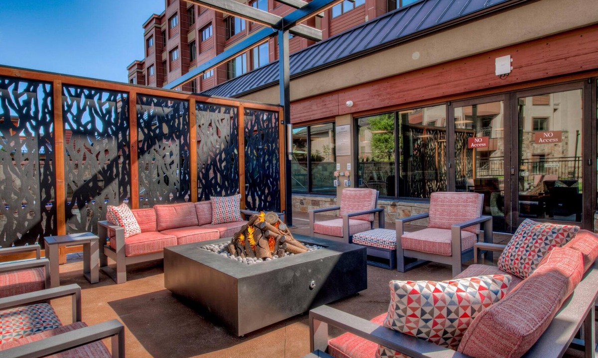 Peak 9 Condo | Winter Ski-in/out Studio Sleeps 4, Steps To Historic Main St Studio Bedroom Condo by RedAwning