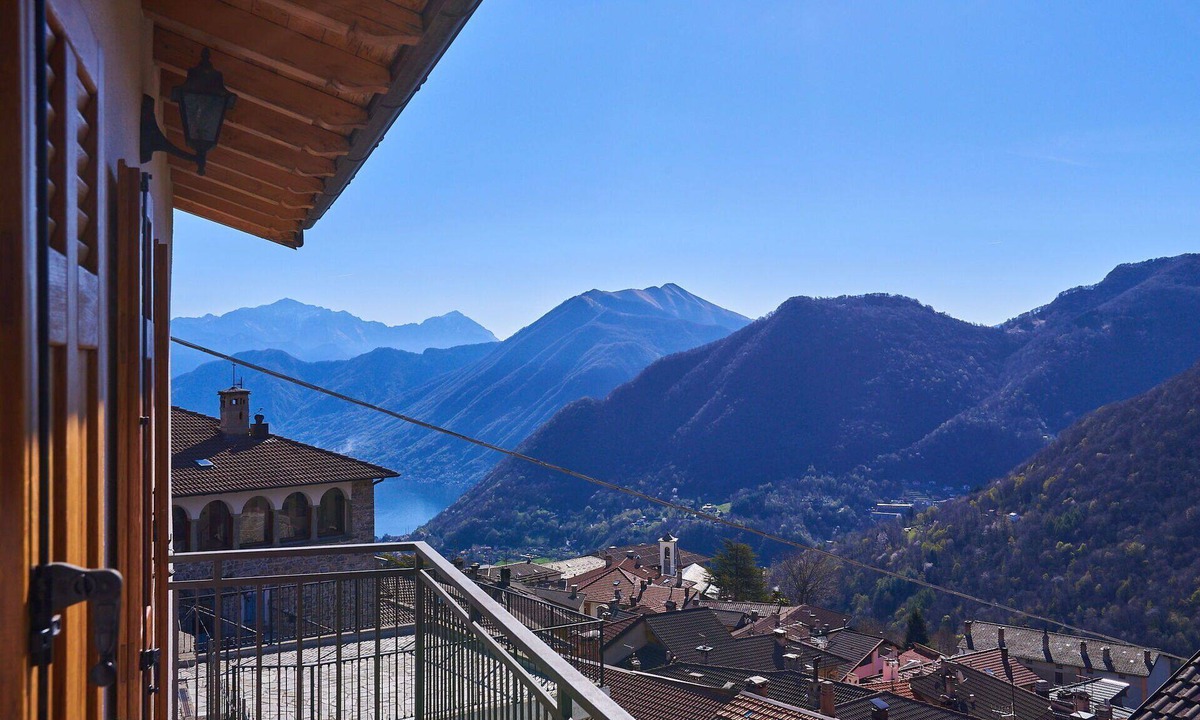 Casasco d'Intelvi House | Wonderful private villa for 4 guests with TV, terrace and pets allowed