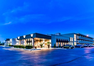 3-Star Hotel ∙ Best Western Plus Leamington Hotel & Conference Centre