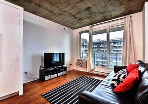 #301 Studio Great Location with Balcony Downtown