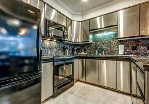 Acer Vacations | Clean Family Oriented 2 Bed 2 Bath |Ski-in Ski-out | Sleeps 8 | Greystone Lodge