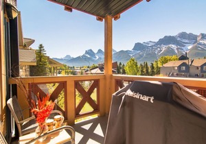 Amazing Rocky Mountain Views: Spacious, Bright, Comfortable Condo, Free WIFI
