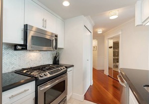 Aquarius Yaletown WaterView 2Bdrm 2Bath Pool Hot Tub Steam