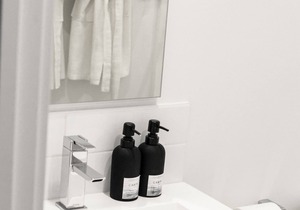 B-1, 2 Bedroom - Downtown Collingwood, Luxury Boutique Hotel.