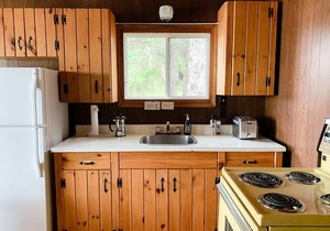 Bowerbird Beach Camp Cabin #1