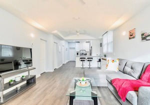 Bright and Modern 2BR Apartment with Netflix!