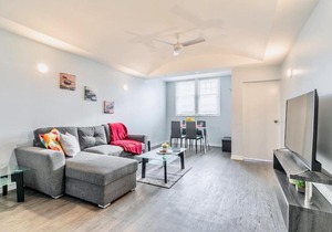 Bright and Modern 2BR Apartment with Netflix