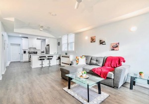Bright & Modern 2BR Apartment with Netflix!