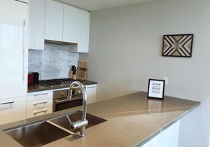Cozy 2 Bedrooms Condo In UBC