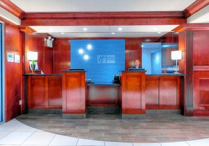 Holiday Inn Express & Suites Dawson Creek, an IHG Hotel