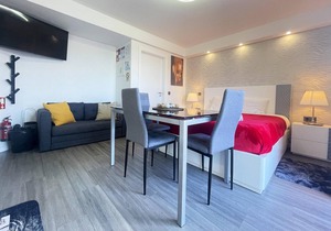 Homerez - Appartement 1 km away from the beach for 2 ppl. with shared pool