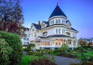 Huntingdon Manor Hotel