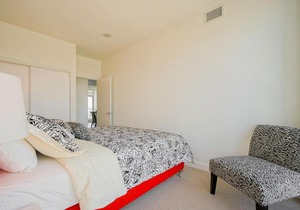 Hydewest - Capreol Luxury Furnished Penthouse Apartment