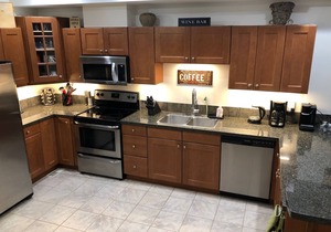 Lake View, Pet Friendly Vacation Townhouse with Updated Appliances & 2 King Beds