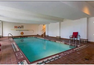 Location! location! Beautiful condo in the heart of Yaletown
