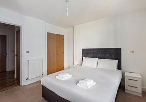 Modern 1 Bed Apartment Near Olympic Park