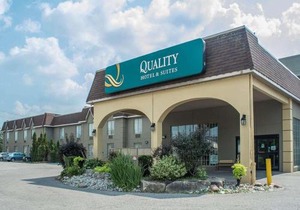 Quality Hotel & Suites Woodstock