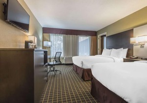 Quality Inn & Suites Downtown Windsor