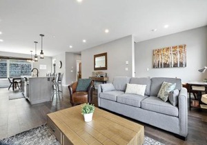 Spacious Modern Ski-in Ski-out with Hot Tub Townhouse