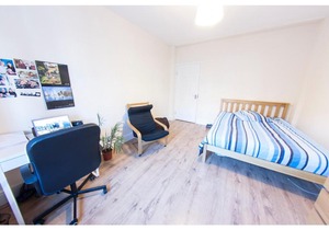 Spacious & Quiet 4BR Flat for 8 in Hampstead