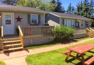 Sunset Cottage #1 near beaches, golfing, trails, shopping and local attractions!