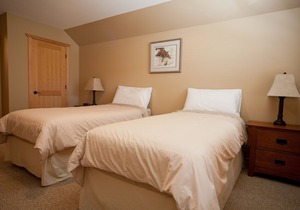 Unit #2 Harrison Chalet suites at Harrison Hot Springs
