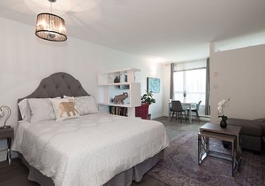 Yaletown Studio with Amazing Views (P1)