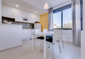 Yellow Studio Apartment