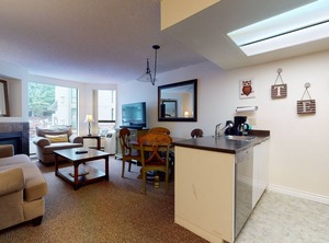 Marquise | Upper Village
