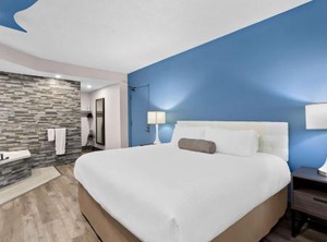 Howard Johnson Plaza | Windsor