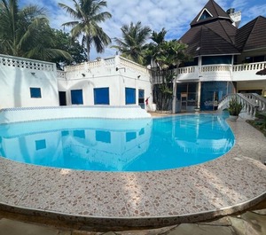Villa Diani Beach 