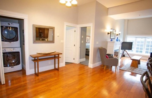 North Park Apartment | #127 Quadra St - 1 Bedroom Condo in Downtown Heritage Building