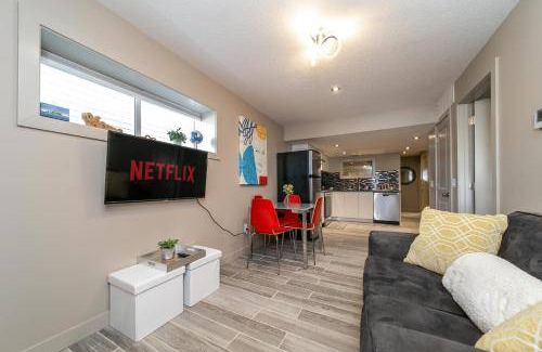 Southeast Edmonton House | 167 m² House ∙ 4 bedrooms ∙ 9 guests