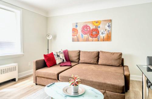 Hamilton Apartment | 1BR Modern Apt in Corktown Hamilton