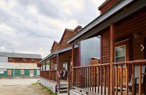 Dawson City Hotel | 30 m² Hotel ∙ 4 guests