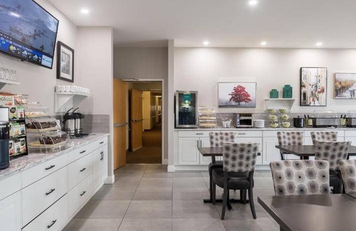 Moncton Hotel | 49 m² Motel ∙ 127 guests