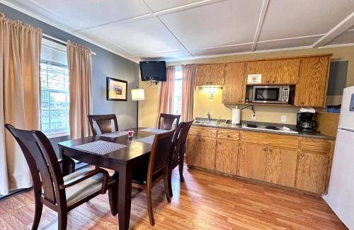 Ingonish Beach Cabin | 51 m² Lodge ∙ 2 bedrooms ∙ 7 guests