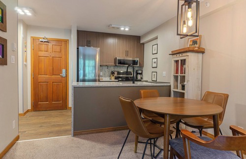 Whistler Condo | Aspen #545 Prime Ski-in Ski-out Location! Top Floor Unit, Pool, Hot tubs, BBQ