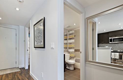 Sunnyside Condo | Bridgeview #1 - 1BR condo with free parking
