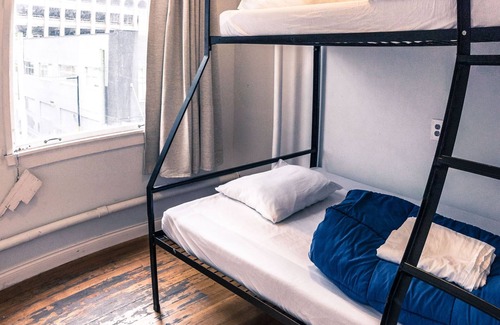 Central Hostel | Cambie Downtown Hostel
