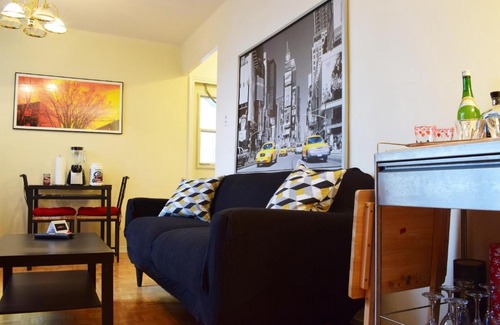 Bay Cloverhill Apartment | Cosy 1 Bedroom Flat in Yorkville