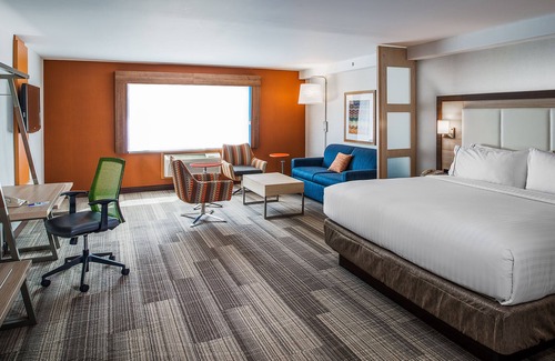 Halifax Hotel | Holiday Inn Express & Suites Halifax - Bedford by IHG