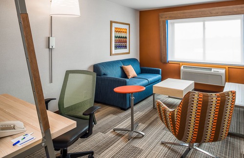 Halifax Hotel | Holiday Inn Express & Suites Halifax - Bedford by IHG