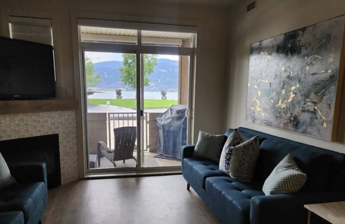North End Condo | Luxury Lake Front 3 bed 2 bath