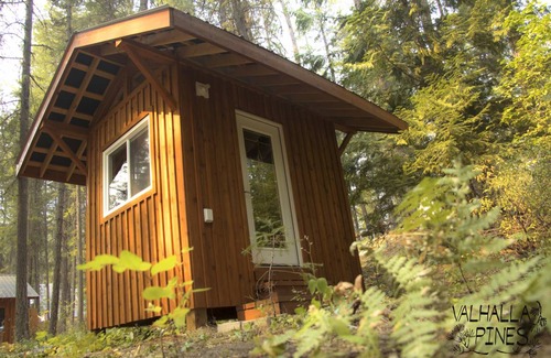 Slocan Park House | Motel ∙ 13 guests