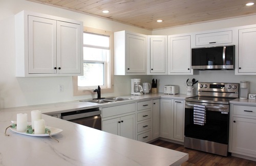 Darnley Cottage | Newly Built Ocean View Cottage, Minutes To Thunder Cove Beach