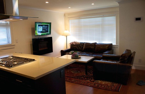 Kitsilano House | Perfect Kitsilano Location - 1 Bed. -1.5 Bath. (for 3 Bed. option see #430414)