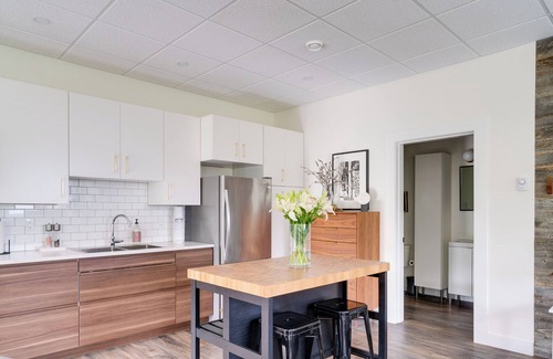 Slocan Apartment | Perfect SLOCAN Getaway Suite - Beach - Hike - Bike