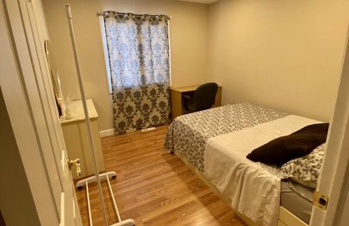 Keelesdale - Eglinton West Resort | Private room ∙ 2 guests